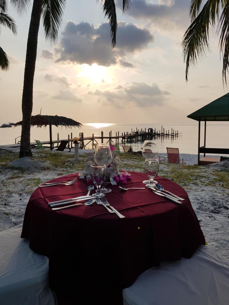Sari Pacifica Resort&Spa, Lang Tengah Bagian luar foto