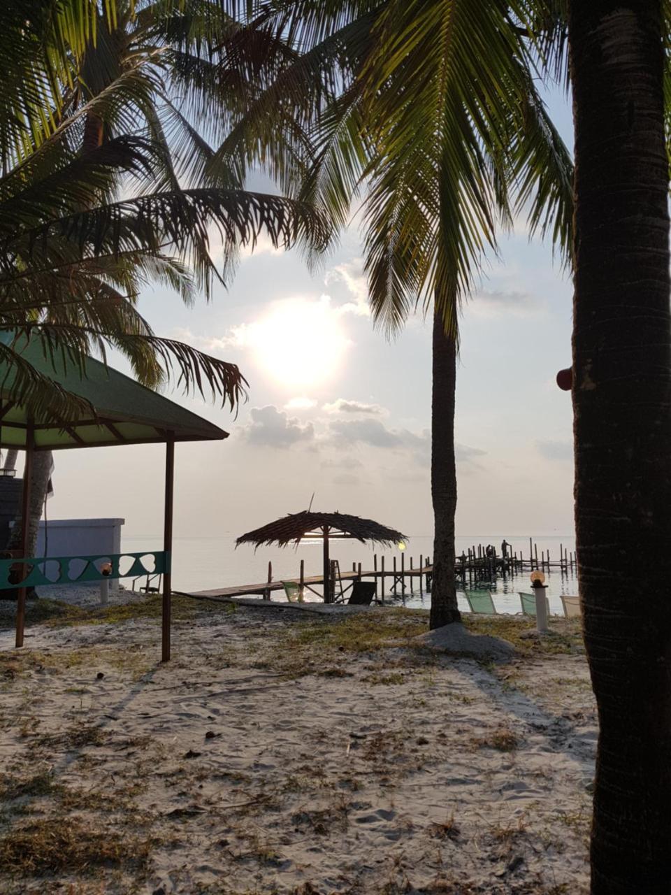 Sari Pacifica Resort&Spa, Lang Tengah Bagian luar foto