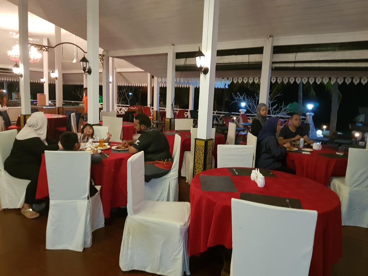 Sari Pacifica Resort&Spa, Lang Tengah Bagian luar foto